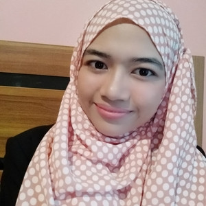 Indah - Guru matematika - Jakarta