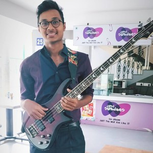 Divyan - Guitar tutor - Bengaluru
