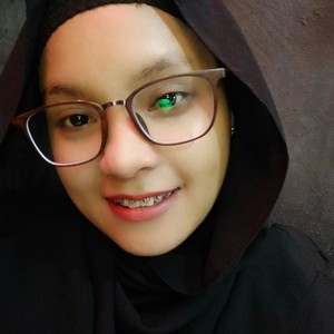 Richa - Guru ekonomi - Jatiasih