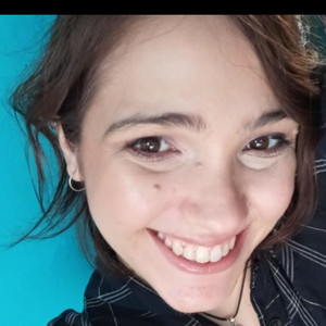 Agustina - profesor de física - Buenos aires
