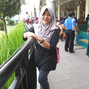 Bella - Guru biologi - Purwokerto