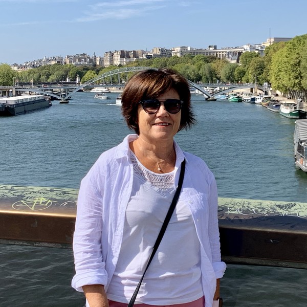 Hélène - Prof d'aide aux devoirs - L'Étang-la-Ville