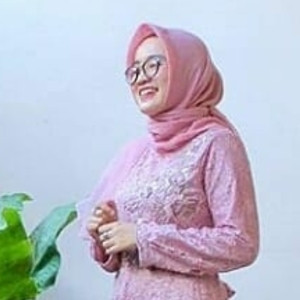 WULAN - Guru ekonomi - Sukorejo