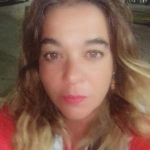 Elaine - Prof de auxílio nos trabalhos de casa - Alto Petrópolis