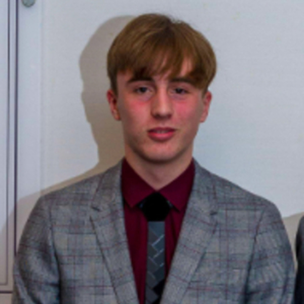 Ethan - Economics tutor - Llay