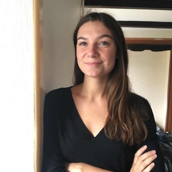 Emma - French tutor - Yamba