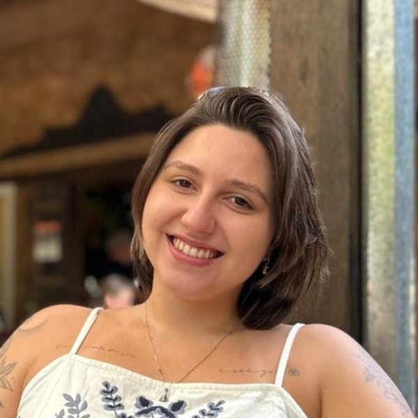 Sara - Professor de matemática - Barueri