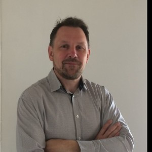 Olivier - Prof d'initiation informatique - Vénissieux