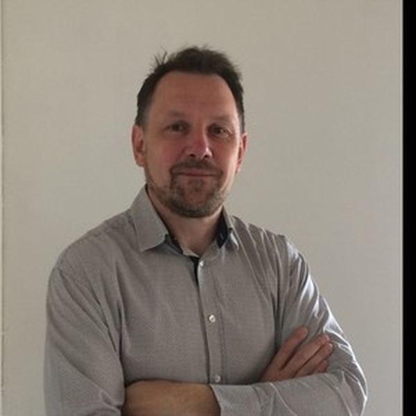 Olivier - Prof d'Initiation informatique - Vénissieux