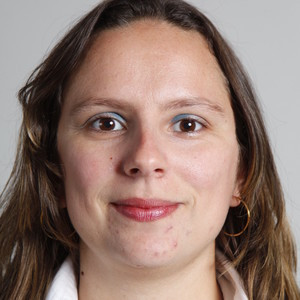 PAULA CHRISTMANN DE - Professor de administração - Cabo Frio