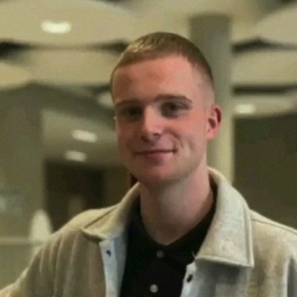 Maxime - Prof d'algèbre - Gembloux