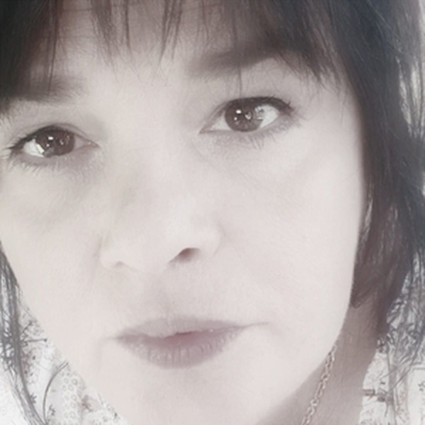 Frederique - Prof de peinture - Courcelles