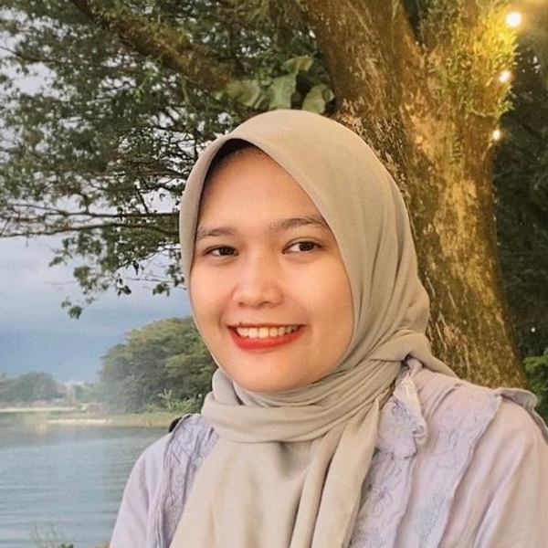 Annisa - Guru microsoft word - Bandung