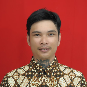 Ihsany - Guru initiation informatique - Martapura