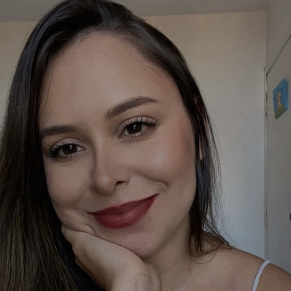 Isabella - Prof de explicações - Residencial Ouro Verde