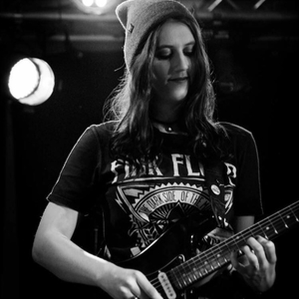 Vivien - E-Gitarrenlehrerin - Berlin