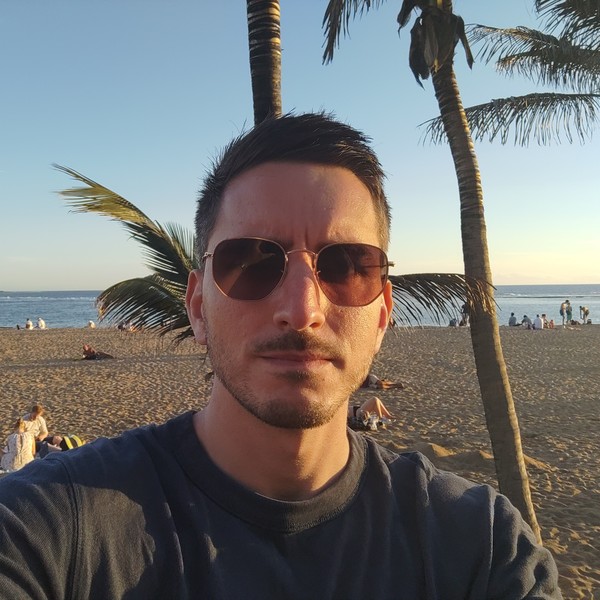 Ali - Prof d'initiation informatique - Bruxelles