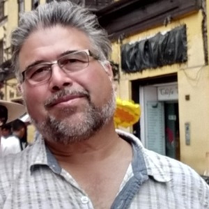 Roberto - Profe de diseño de indumentaria y textil - Huechuraba