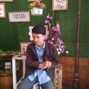 Muthi - Guru pendidikan agama islam - Purwokerto