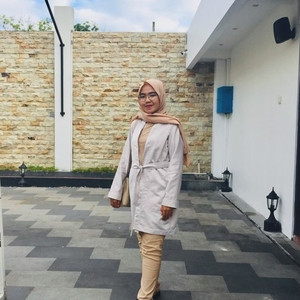 Putri - Guru bimbingan sekolah - Padang
