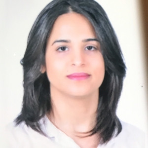 Yasmine - Prof d'initiation informatique - Clichy