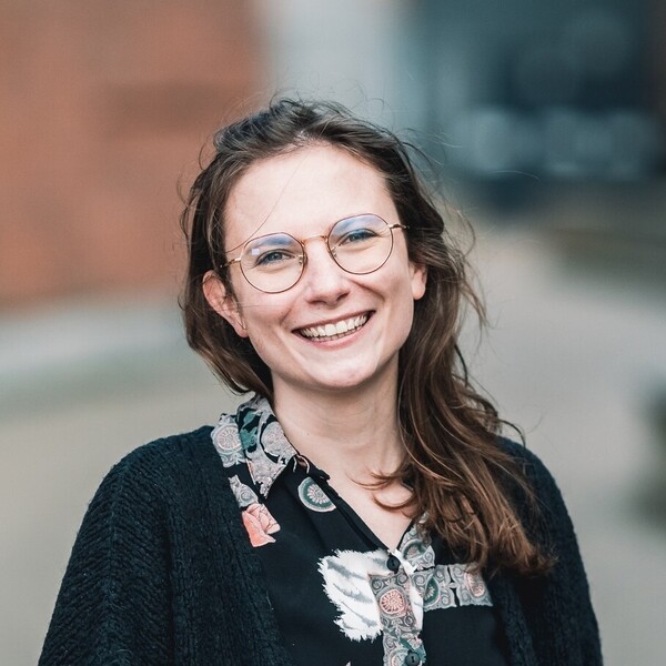 Tiffany - Prof d'histoire - Namur