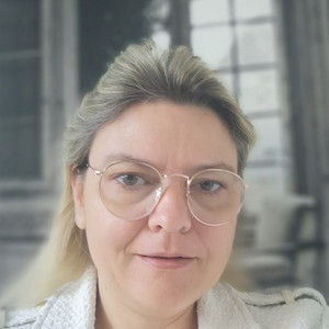 Cecilia - Prof de soutien scolaire - Suresnes