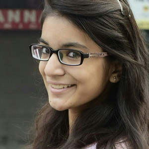 Ishita - Physics tutor - New Delhi