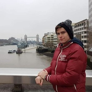 Caio - Professor de inglês - Toledo