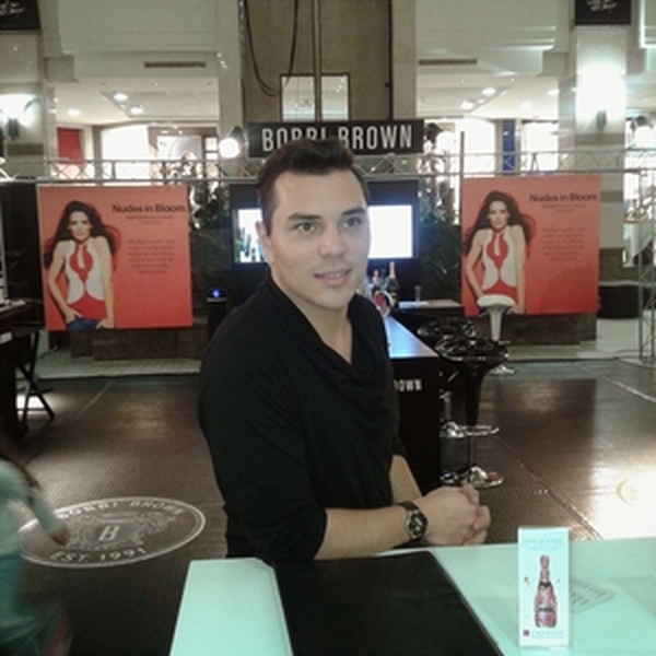Sebastian - Profesor de maquillaje - Santiago