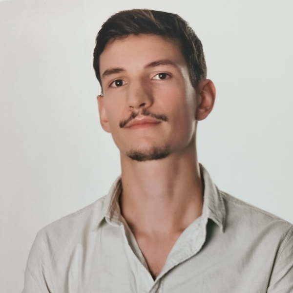 Adrien - Prof de français - Paris 12e