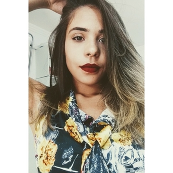 Ester - Prof de liderança - Centro