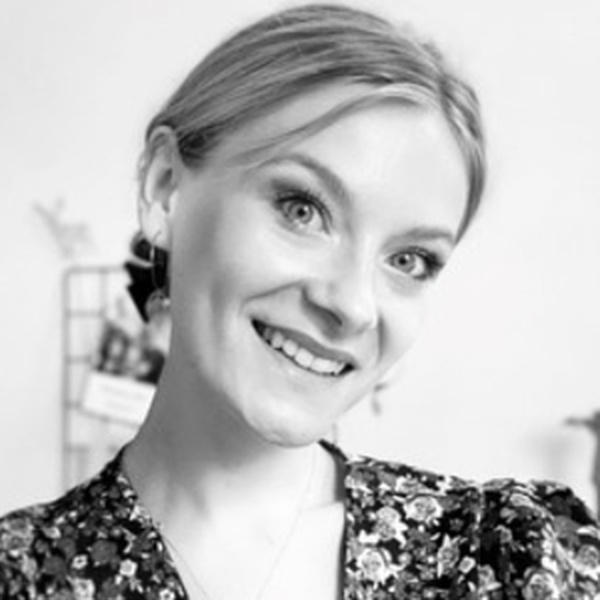 Lucie - Prof de Communication digitale - Paris 16e
