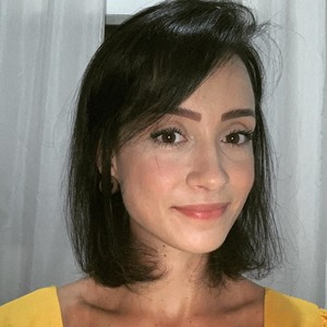 Juliana - Prof de direito constitucional - Jardim Cacapava