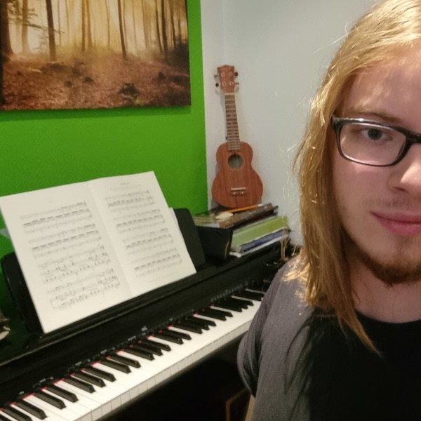 Alexander - Klavierlehrer - Bochum