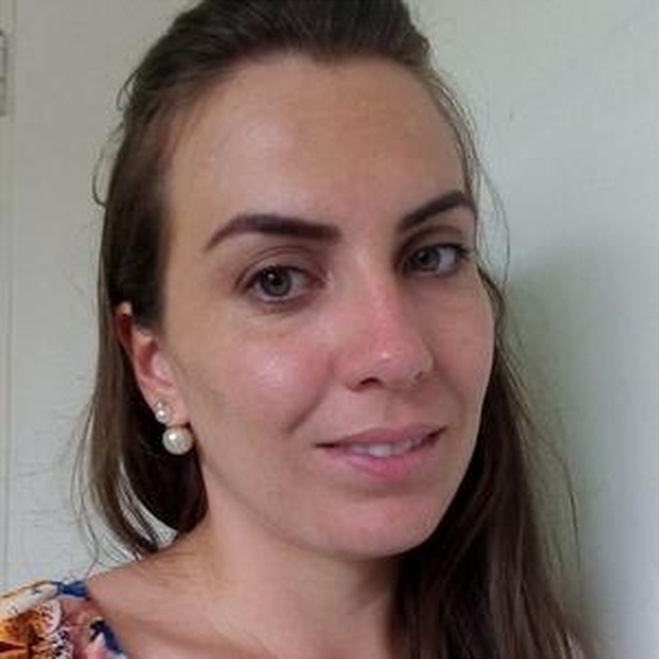 Michele - Professor de biologia - Espírito Santo do Pinhal
