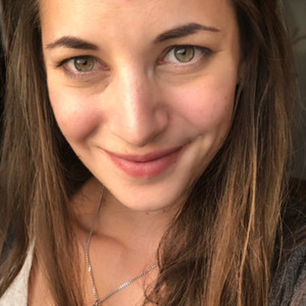 Yvonne - Lehrkraft für Englisch Übersetzung - Kissing