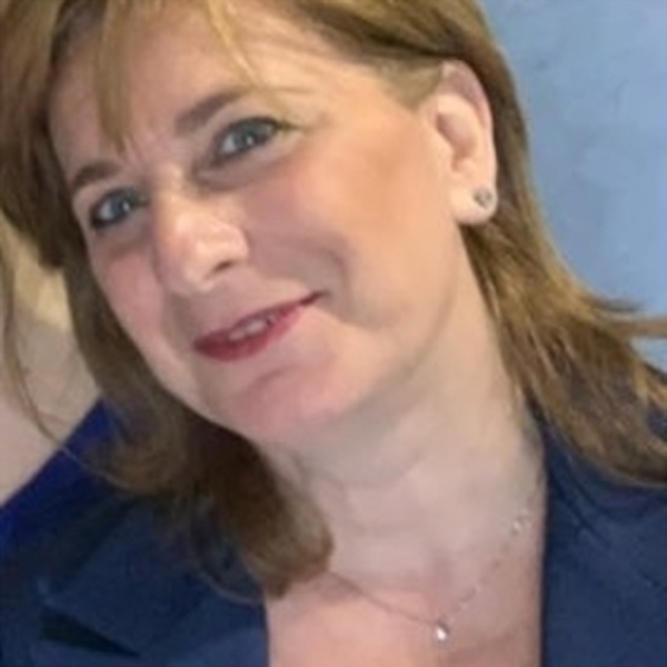 Elena - Insegnante di fisica - Salerno