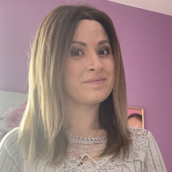 Nina - Prof d'esthétique - Livry-Gargan