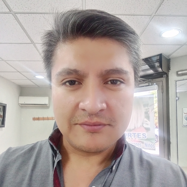 Julio - Profesor guitarra criolla - Talca