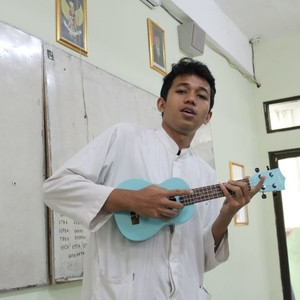 Mufid - Guru bulu tangkis - Kecamatan Mustika Jaya
