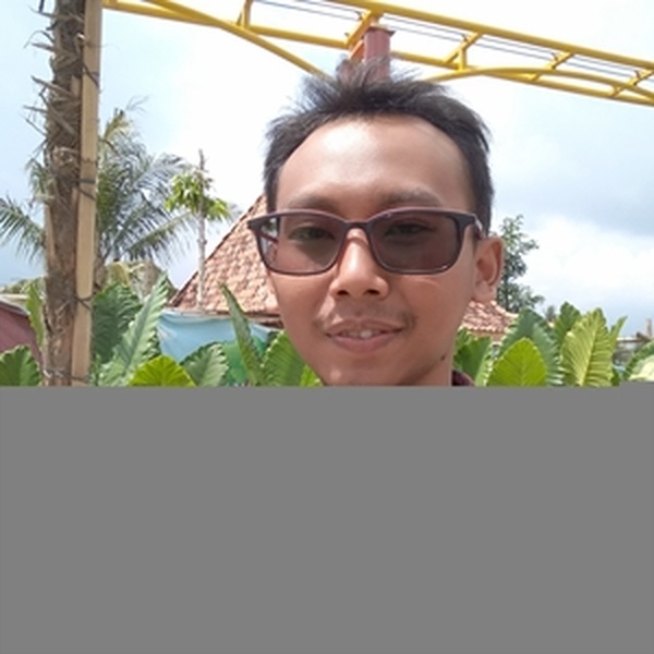 Uki - Guru elektronika - Kecamatan Pasar Kliwon