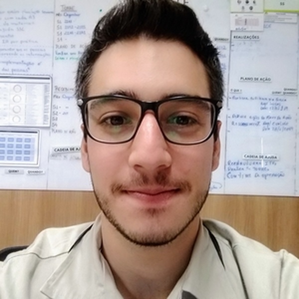 Lucas - Professor de Francês - Paracatu