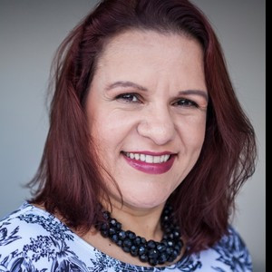 Carol - Prof de marketing - 