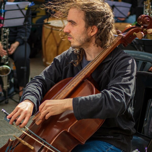 Tomas - Profesor instrumentos de cuerda - Buenos Aires