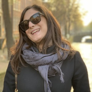 Claudia - Insegnante di diritto - Roma