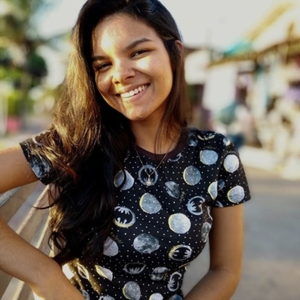 Yasmin - Professor de português - João Pessoa