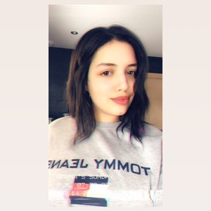 Amina - Prof d'anglais - Nevers