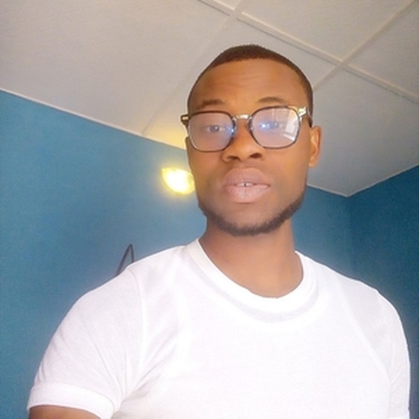 Eric-okaka - Grammar tutor - Afuze