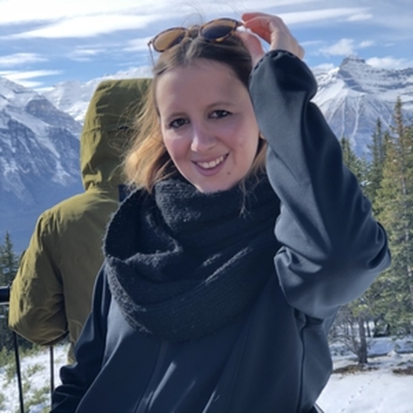 Alejandra - Basic computer skills tutor - Maple Ridge